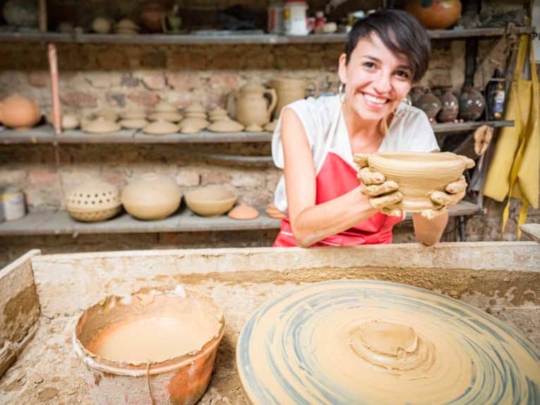 Atelier de poterie à Raquira en Colombie