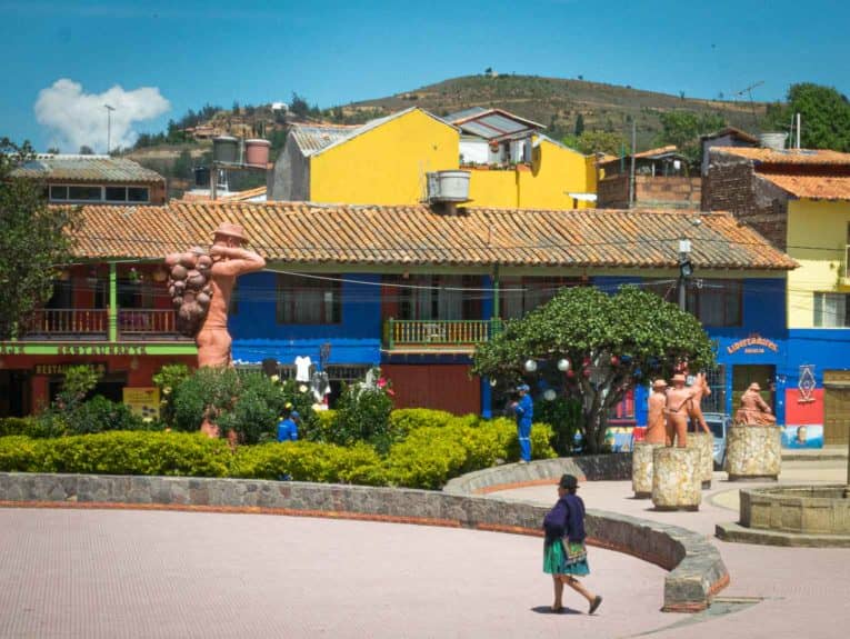 Raquira, village du Boyaca près de Villa de Leyva en Colombie