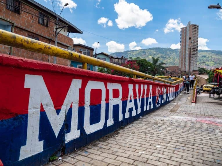 visiter la comuna de Moravia à Medellin Colombie