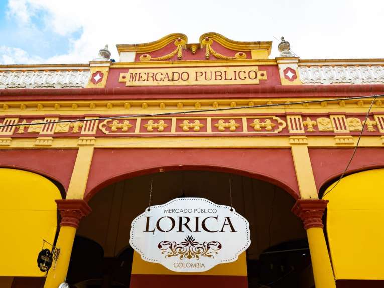 halles du marché de lorica village patrimoine de la Colombie
