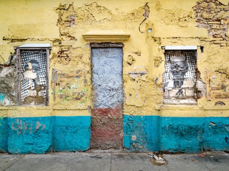 Mur de couleurs à Getsemani, quartier historique de Carthagène en Colombie
