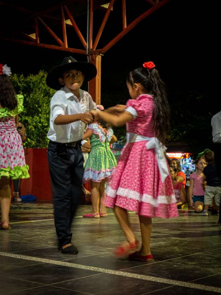 Joropo, danse traditionnelle à San Luis de Palenque, Casanare en Colombie